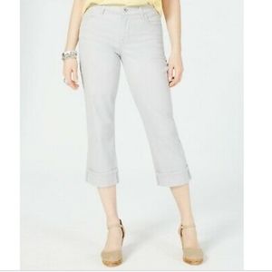 Style&co women curvy capri grey jeans